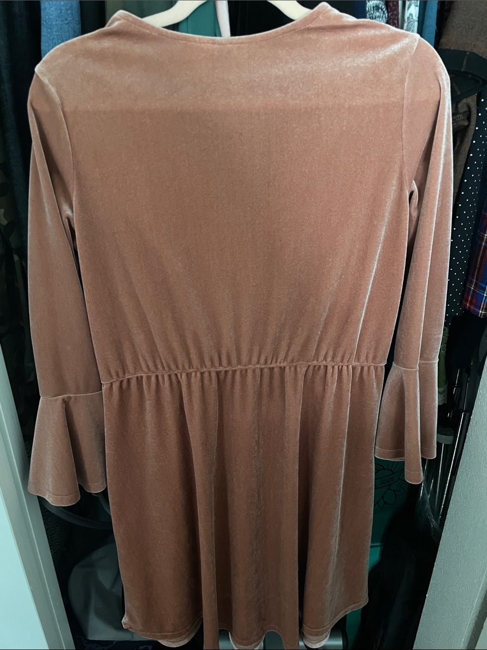 Velvet Wrap-Front Dress in Dusty Rose by Divided/H&M size 12 (M) - Picture 2 of 7